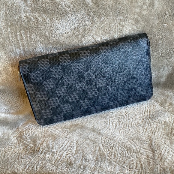 Louis Vuitton Handbags - SOLD. Louis Vuitton large zippy organizer